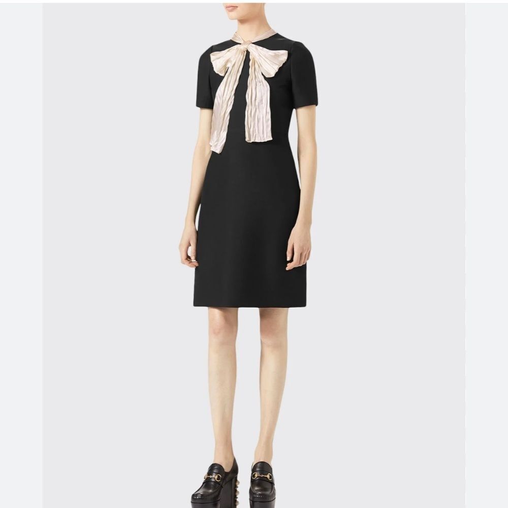 NWOT Gucci bow detail dress